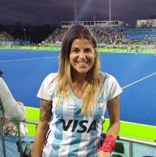 #WhyNot? Entrevistamos a @FlorenciaGrun, entrenadora de GEBA que viajó a África para enseñar Hockey